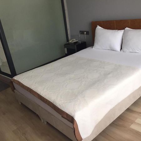 Mersin Expert Otel Exterior foto